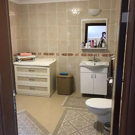 Cozy In אלאניה
