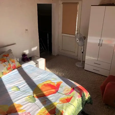 בית אירוח Cozy In *